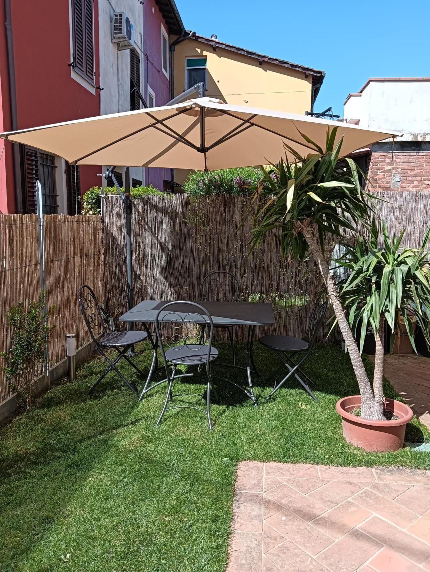 Casa Vacanze Rustico Di Corte Capannori Exteriör bild